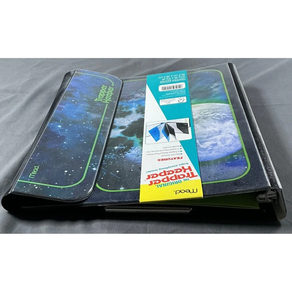 Mead Trapper Keeper Space Earth Galaxy 1 Inch 3 Ring Binder 260038R New